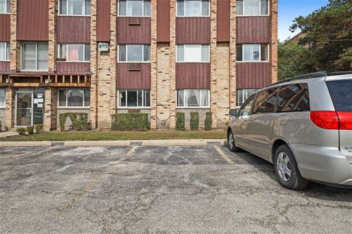 8619 W Foster Unit 1A, Chicago, IL 60656