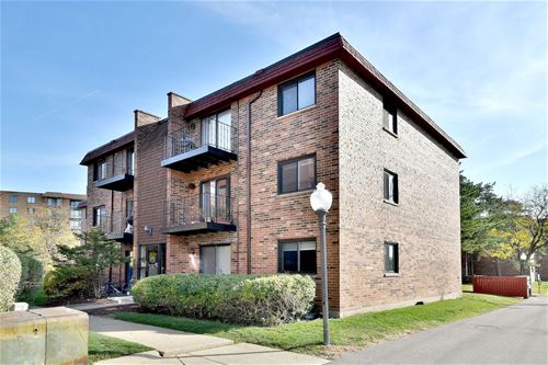 1779 W Algonquin Unit 3A, Mount Prospect, IL 60056