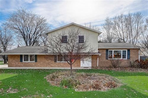 1600 Roslyn, Roselle, IL 60172