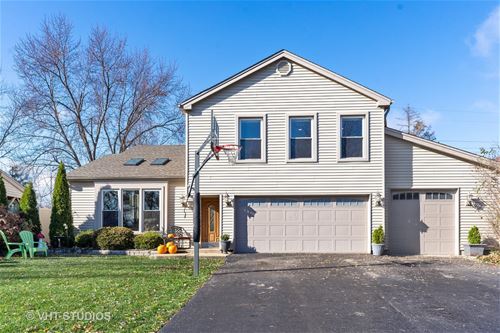 708 Juneway, Deerfield, IL 60015