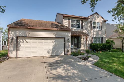 112 Kensington, Streamwood, IL 60107