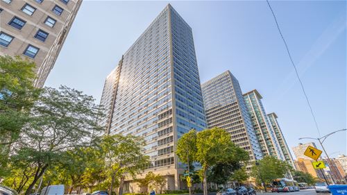 3550 N Lake Shore Unit 2204, Chicago, IL 60657