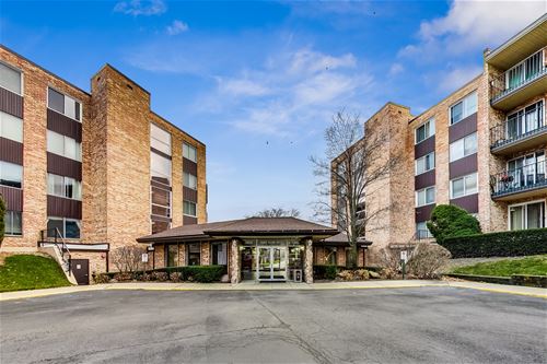 1101 S Hunt Club Unit 202, Mount Prospect, IL 60056