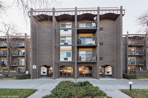 6800 N California Unit 2R, Chicago, IL 60645