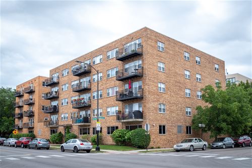 2525 W Bryn Mawr Unit 505, Chicago, IL 60659