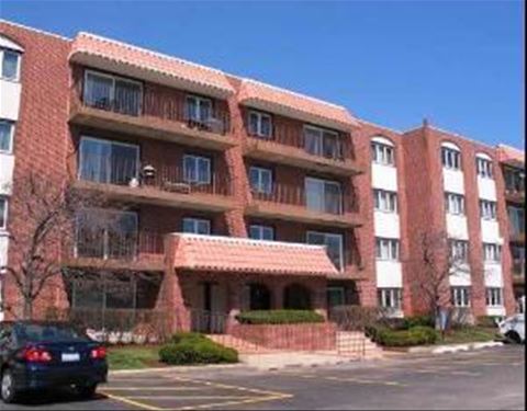 2066 St Johns Unit 105, Highland Park, IL 60035