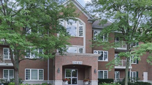 2640 Summit Unit 106, Glenview, IL 60025