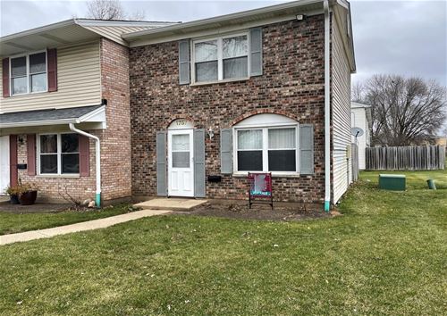 1757 Short Unit 0, Streamwood, IL 60107