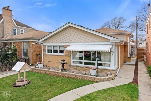 6130 N Kedvale, Chicago, IL 60646