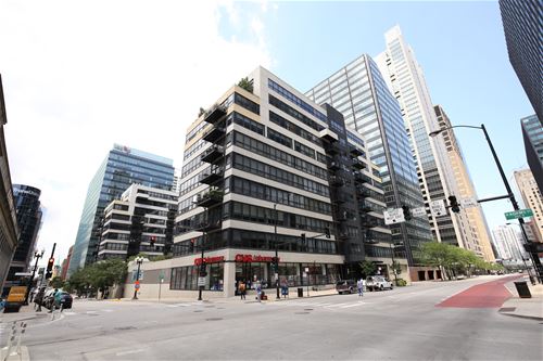 130 S Canal Unit 804, Chicago, IL 60606