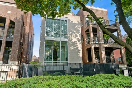 2655 N Bosworth, Chicago, IL 60614