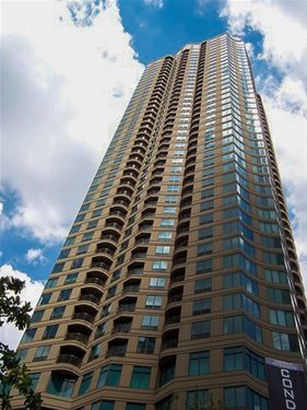 400 N LaSalle Unit 2106, Chicago, IL 60654