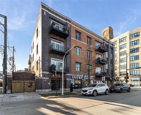 1555 W School Unit 3E, Chicago, IL 60657