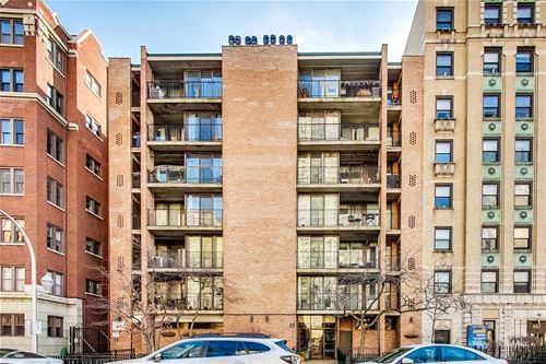 651 W Sheridan Unit 3C, Chicago, IL 60613