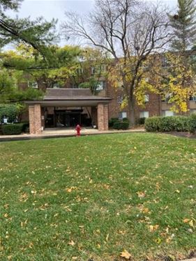 1500 Robin Unit 204, Hoffman Estates, IL 60169