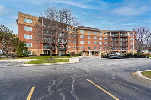 710 Creekside Unit 301, Mount Prospect, IL 60056