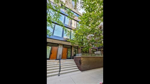 204 N Park, Chicago, IL 60601