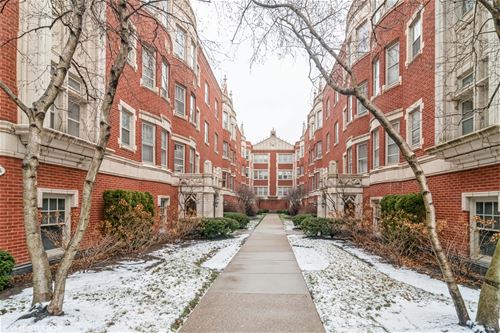 214 N Oak Park Unit 2CC, Oak Park, IL 60302