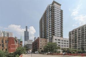 210 S Desplaines Unit 1509, Chicago, IL 60661