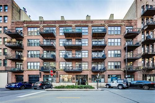 375 W Erie Unit 520, Chicago, IL 60654