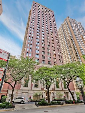 1122 N Dearborn Unit 26G, Chicago, IL 60610