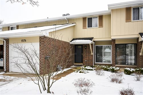 1574 Brittany Unit 1574, Wheaton, IL 60189