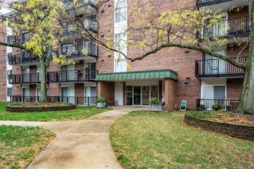 5S040 Pebblewood Unit W105, Naperville, IL 60563