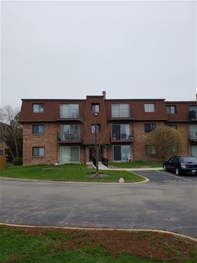 624 Cobblestone Unit E, Glenview, IL 60025