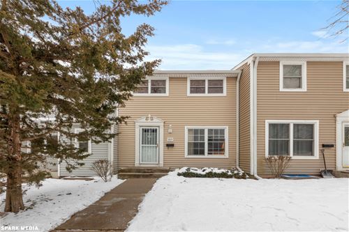 1819 Largo, Schaumburg, IL 60194