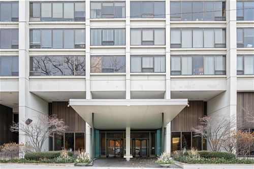 2800 N Lake Shore Unit 1803, Chicago, IL 60657