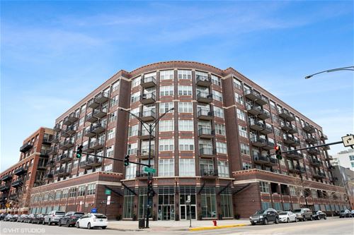 1000 W Adams Unit 404, Chicago, IL 60607