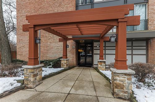 5800 N Oakwood Unit 2J, Lisle, IL 60532