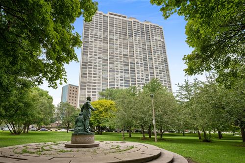 2800 N Lake Shore Unit 3112, Chicago, IL 60657