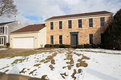 705 Hickory, Carol Stream, IL 60188