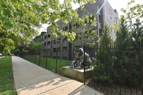 4520 N Beacon Unit 202, Chicago, IL 60640