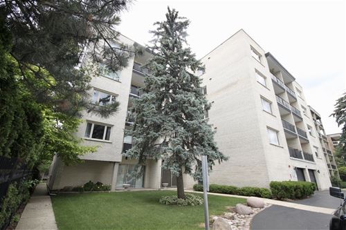 1010 N Harlem Unit 503, River Forest, IL 60305