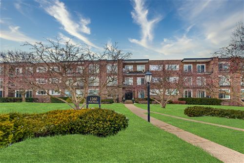 1260 N Western Unit 106, Lake Forest, IL 60045