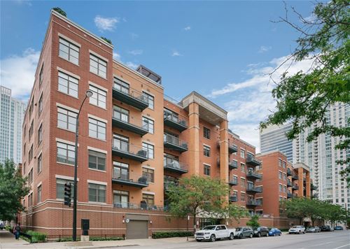 560 W Fulton Unit 204, Chicago, IL 60661