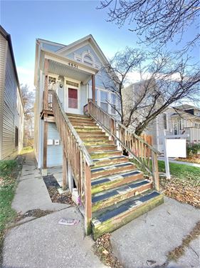 4851 W Ainslie, Chicago, IL 60630