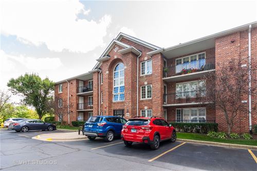 5649 S Cass Unit 106, Westmont, IL 60559