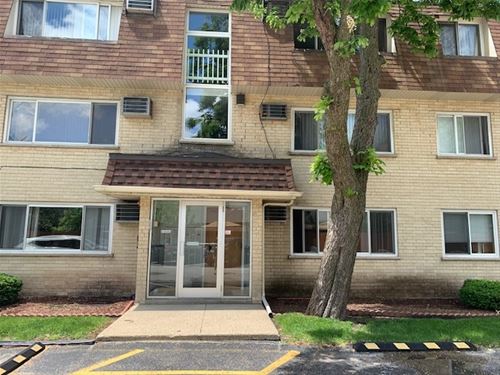 8802 Briar Unit 3A, Des Plaines, IL 60016