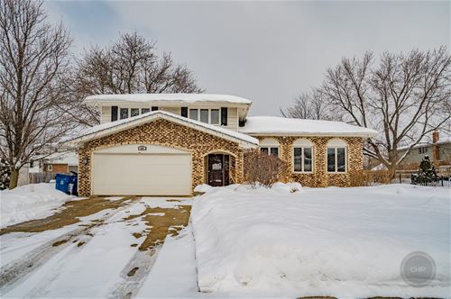 916 Lancaster, Downers Grove, IL 60516