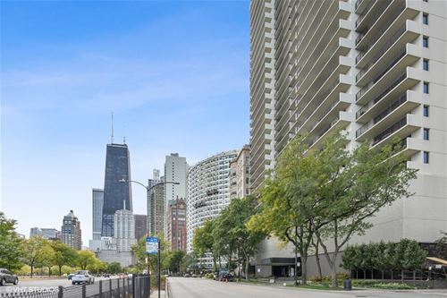 1212 N Lake Shore Unit 15CS, Chicago, IL 60610