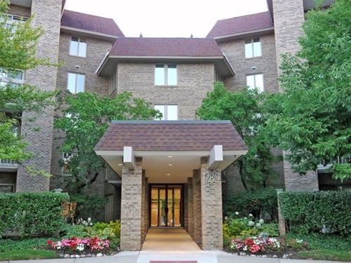 1280 Rudolph Unit 5C, Northbrook, IL 60062