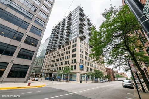 565 W Quincy Unit 1302, Chicago, IL 60661