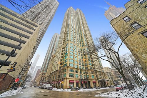 25 E Superior Unit 4201, Chicago, IL 60611