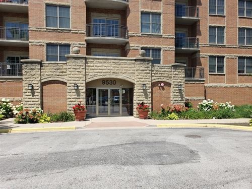 9530 Cook Unit 414, Oak Lawn, IL 60453