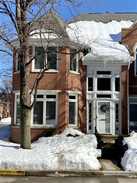 5919 N Sauganash, Chicago, IL 60646