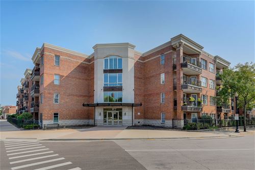 111 N Wheaton Unit 210, Wheaton, IL 60187