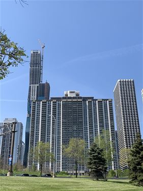 400 E Randolph Unit 3515, Chicago, IL 60601